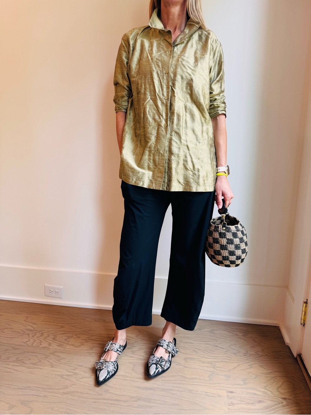 Vintage Silk Blend embroidered tunic.  Size Large.  Cottagecore.  90s Y2K